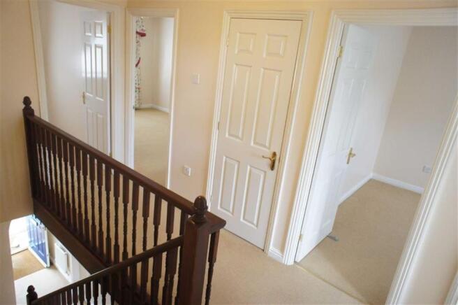 FIRST FLOOR LANDING