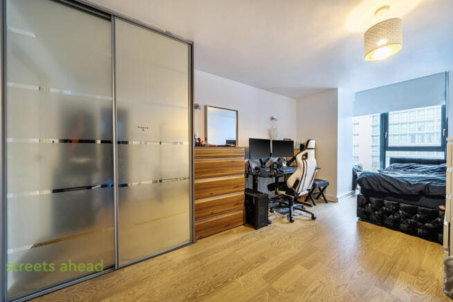 026b9581-d10b-4c8...