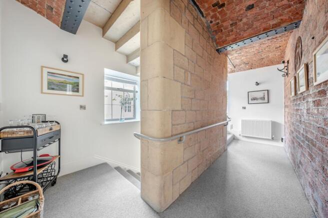 2 bed House for sale Image 12
