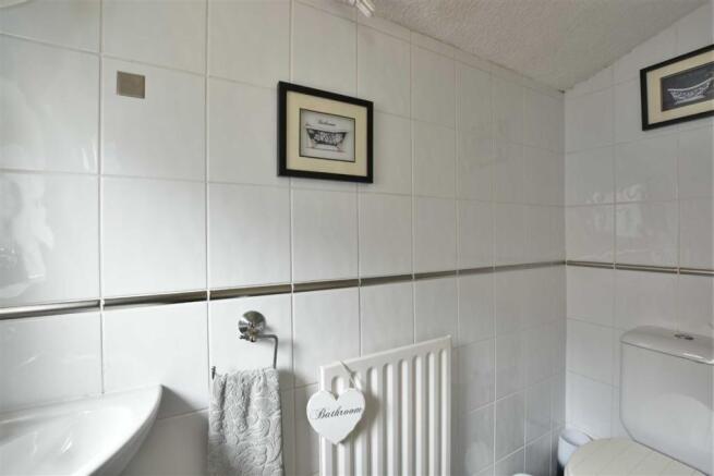 DOWNSTAIRS CLOAKROOM/W.C