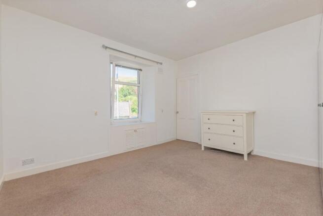 7. Bedroom (1).jpg