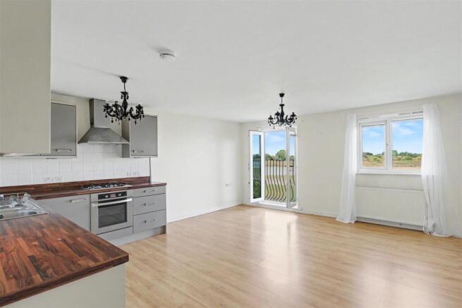 Lounge/Kitchen