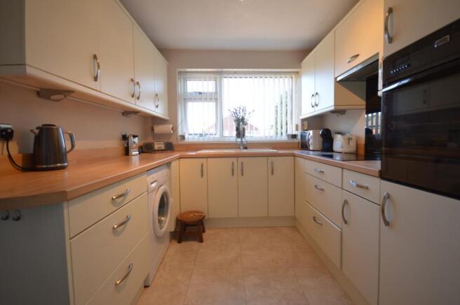 Buckingham Drive, Byram (6)Kitchen
