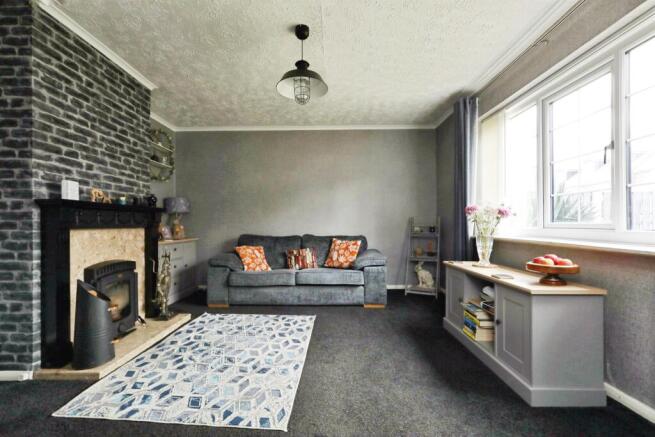 3 bed Semi-Detached for sale Image 7