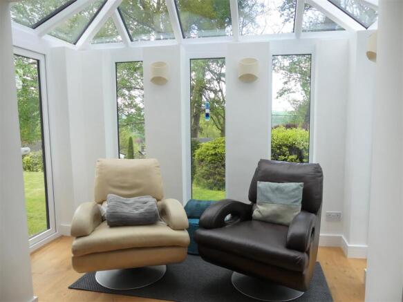 4 bed Detached to rent Image 10