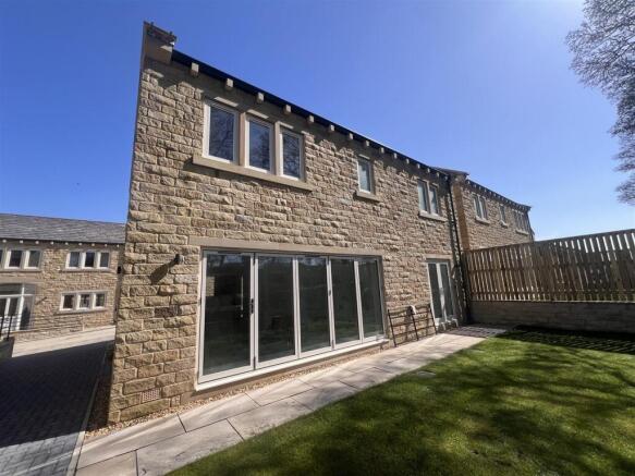 Plot 9 Exterior 2.jpg