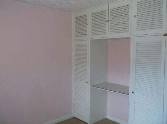 Bedroom 2 pic 2