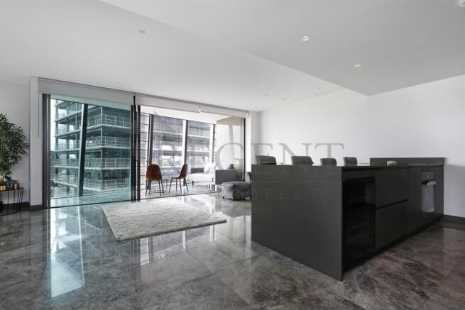 Living room to sunro