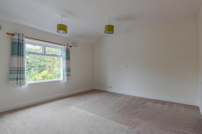 2 bed Terraced for sale Image 6