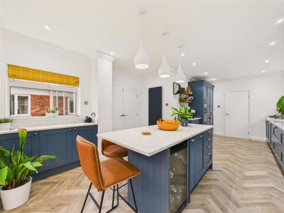 Kitchen - Alternative View