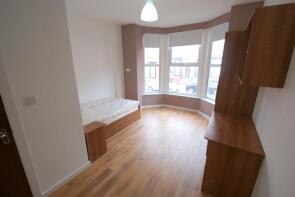 15, Ebberston Terrace, Hyde Park, Leeds LS6 1AU