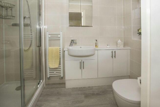 En-Suite 2