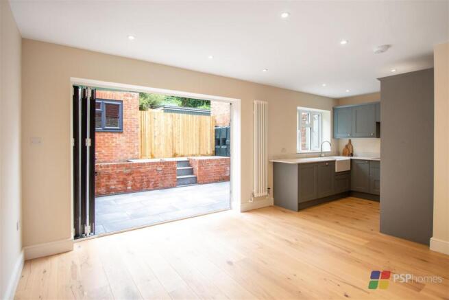 Kitchen/Diner with bi-folds