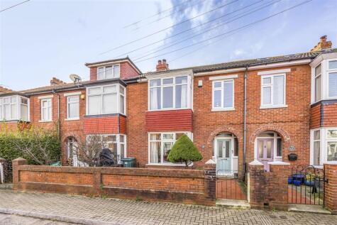 Colebrook Avenue, Baffins