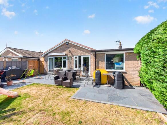 2 bed Detached Bungalow for sale Image 12