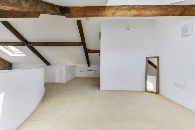 2 bed Flat for sale Image 12