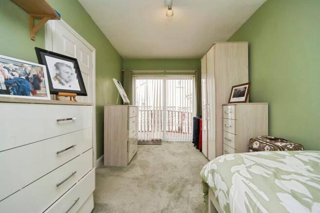 4 bed Detached Bungalow for sale Image 11