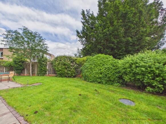 2 bed Semi-Detached Bungalow for sale Image 4