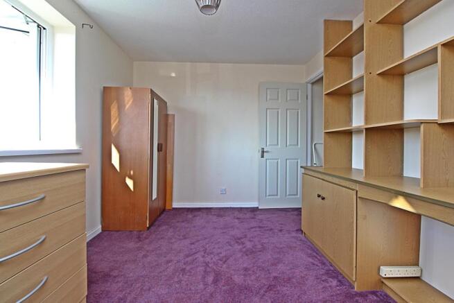 Bedroom 1 (2).JPG