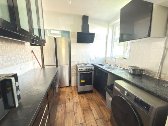 Farley Hill, Farley Hill, Luton, Bedfordshire, LU1 5HQ photo 4