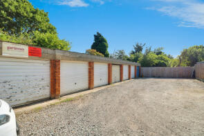 153, Carlingford Drive, Westcliff-on-sea SS0 0SE