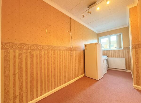 3 bed Semi-Detached Bungalow for sale Image 12