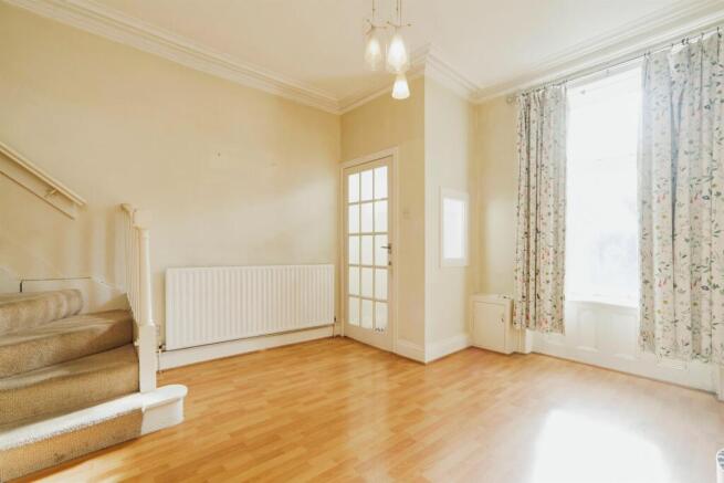 3 bed Terraced for sale Image 4