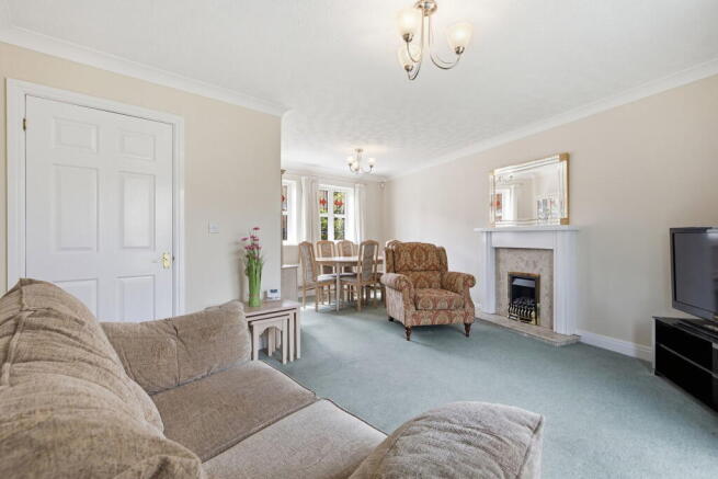 3 bed Town House for sale Image 6