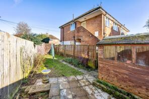 65, Spencers Road, Horsham RH12 2JQ