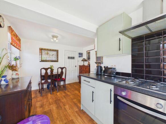 2 bed Semi-Detached for sale Image 6