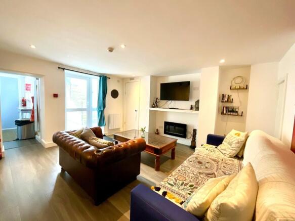 6 bed Character Property for sale Image 5