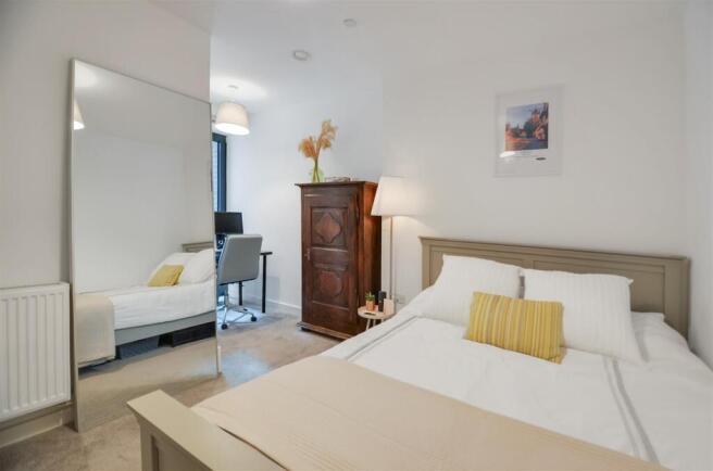 Bedroom 2_Pic_ (2).jpg