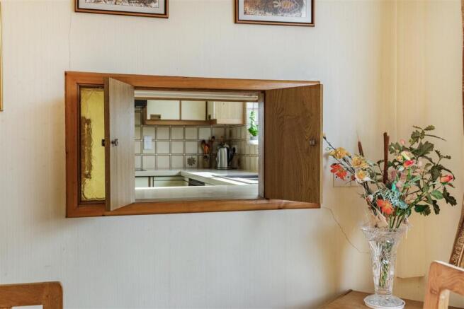 8493672-interior11.jpg
