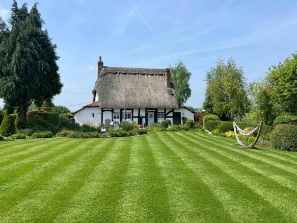Immaculate lawned garden
