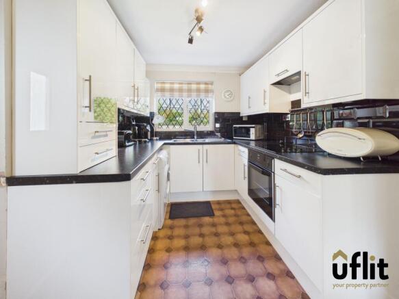 3 bed Detached for sale Image 8
