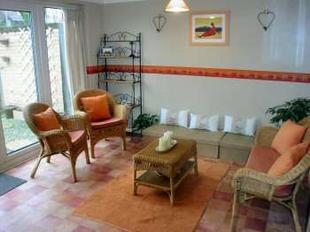 FAMILY ROOM 14'9 x 11'