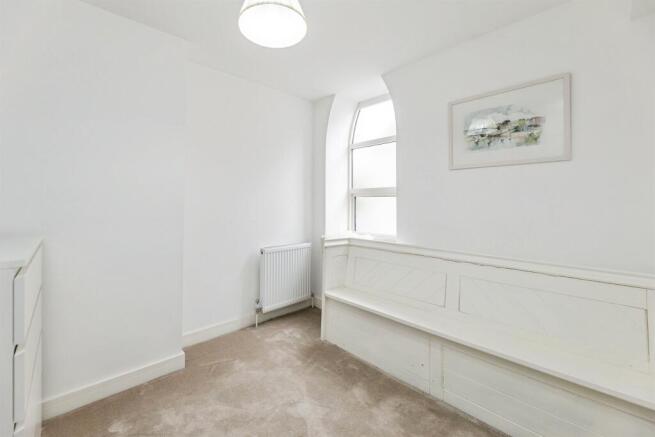 3 bed Terraced for sale Image 12