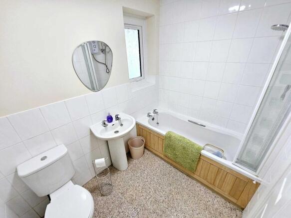 2 bed Bungalow for sale Image 8