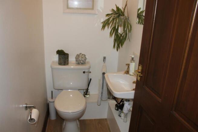 2 PIECE CLOAKROOM