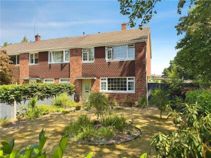 Savernake Close, Romsey, Hampshire