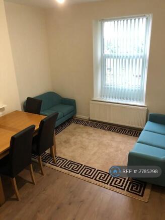 2 bed Maisonette to rent Image 5
