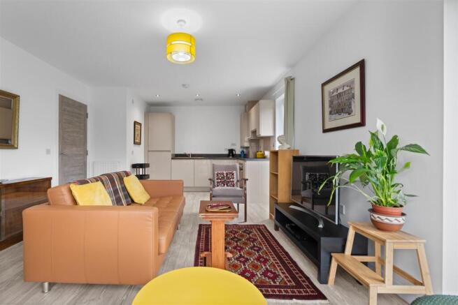 4/7 183 Dorchester Avenue, Kelvindale, G12 0AW photo 4