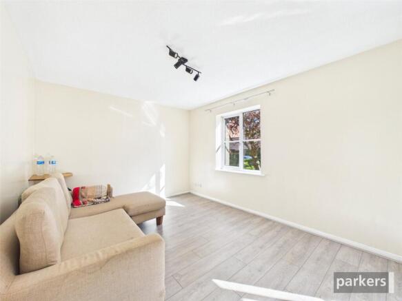 Admirals Court, Rose Kiln Lane, Reading, Berkshire, RG1 photo 4