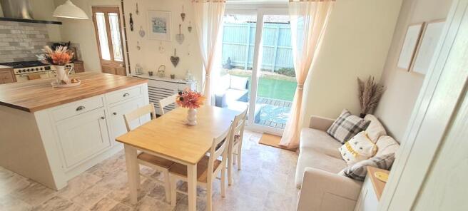 Kitchen/ Dining