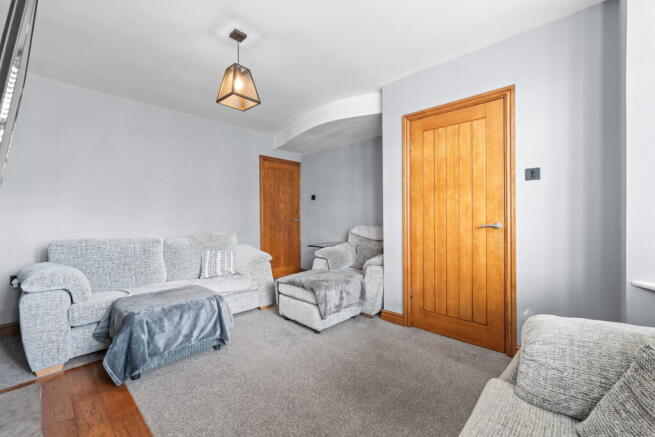 3 bed Town House for sale Image 4