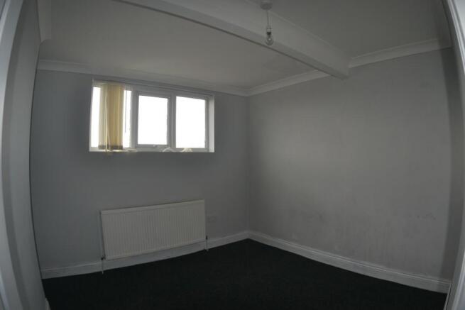 2 bed Flat to rent Image 5