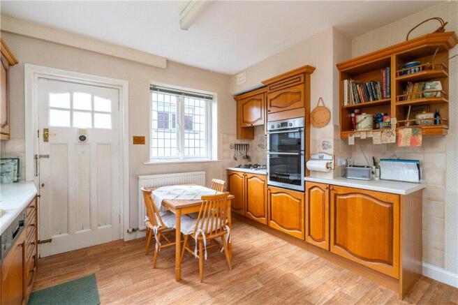 4 bed Semi-Detached for sale Image 10