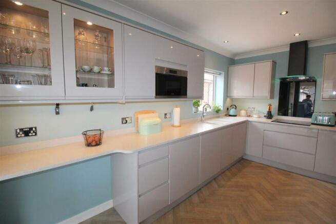 Rossendale Road, 27, kitchen 3.JPG