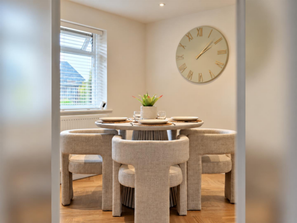Dining - Feature Photo