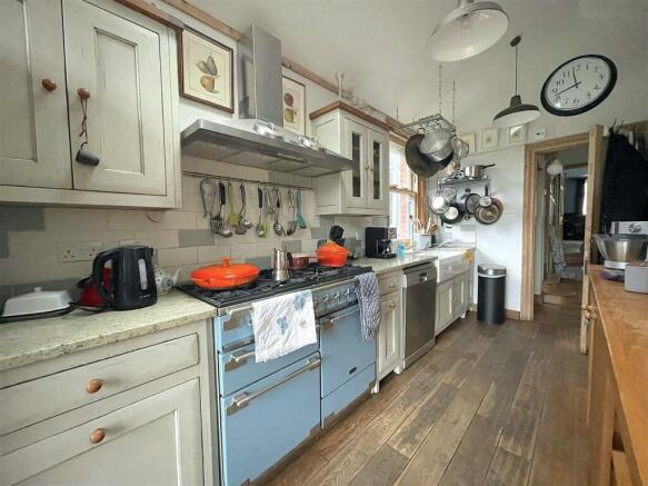 Kitchen:Dining Room (2).jpeg